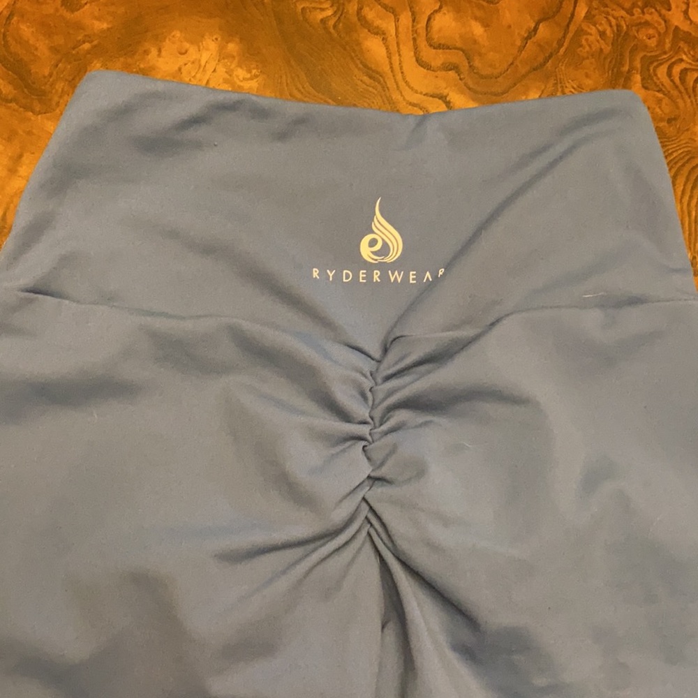 NWOT RYDERWEAR RUCHED BOOTY GRAY/BLUE LEGGINGS